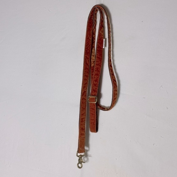 5/$25 A Little Sparkle Design Burnt Orange Velvet Dog Leash - Picture 1 of 7